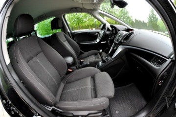 Opel Zafira C Tourer 1.4 Turbo ECOTEC 140KM 2011 Opel Zafira Tourer 1.4T 140KM Xenon 7-Osób, zdjęcie 8