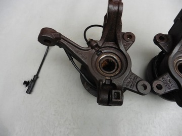 ZWROTNICA PIASTA LEWA PRZÓD FORD FIESTA MK7