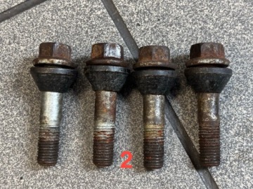 Bmw R 1150 RT Болт заднего колеса