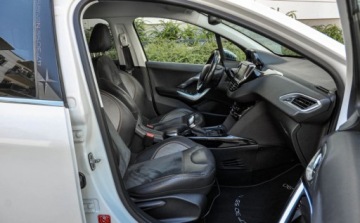 Peugeot 2008 I SUV 1.2 PureTech 110KM 2015 Peugeot 2008 2015 r. 107 tys. km Skory Bezwypadkowy 1.2 Benzyna 110KM, zdjęcie 10
