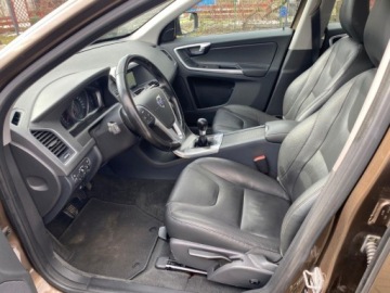 Volvo XC60 I SUV Facelifting 2.0 D3 DRIVE-E 150KM 2015 Volvo XC 60 LEDY SKORY PARKTRONIC NAWIGACJA KLIMATYZACJA HAK HOLOWNICZY, zdjęcie 4