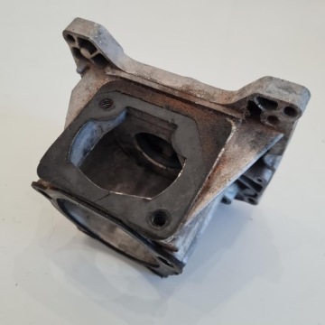 КОРПУС ДВИГАТЕЛЯ WEED EATER XT 40T