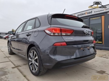 Hyundai i30 III Hatchback 1.6 CRDI DPF 95KM 2017 Hyundai i30 1,6 crdi klima elektryka alu wspomaganie oplacony 1.6 Diesel, zdjęcie 7
