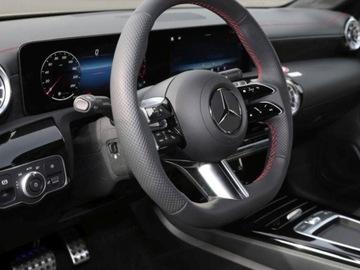 Mercedes CLA C118/X118 Coupe Facelifting 1.3 200 163KM 2025 MERCEDES-BENZ CLA 200 AMG Line Sedan 1.3 (163KM) 2025, zdjęcie 5