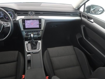 Volkswagen Passat B8 Variant 1.8 TSI BlueMotion Technology 180KM 2017 VW Passat 1.8 TSI, Automat, Navi, Klima, zdjęcie 7