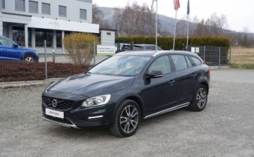 Volvo 2017 Volvo V60 Cross Country Cross Country 2.0 D4 190KM Automat Jasna skora Kam