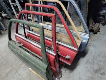 Дверь передняя левая Mercedes 115 W114 W115 передняя