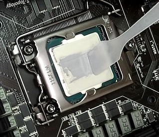 PASTA TERMOPRZEWODZĄCA THERMALRIGHT TF7 2g 12,8W/mK GAMINGOWA