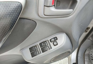 Toyota RAV4 II 2.0 i 16V 150KM 2001 Toyota RAV4 Toyota RAV 4 II 2.0BENZYNA NAPED 4X4 2.0 Benzyna 150KM, zdjęcie 17