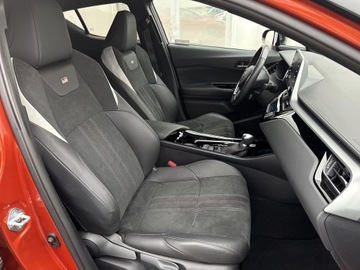 Toyota C-HR I Crossover Facelifting 1.8 Hybrid 122KM 2021 Toyota C-HR 1.8 Hybrid GPF GR Sport 1.8 Hybrid GPF, zdjęcie 6