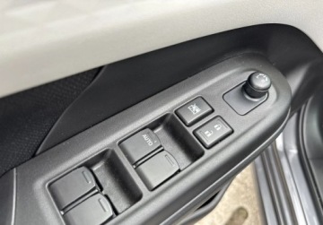 Suzuki Swift VI Hatchback Facelifting 1.2 DualJet SHVS 83KM 2025 Suzuki Swift Premium PLUS Gwarancja 2025 ROK Polski Salon Historia ASO 1.2, zdjęcie 17