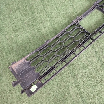 РЕШЕТКА ПЕРЕДНЕГО БАМПЕРА SKODA RAPID LIFT 5JA853677E