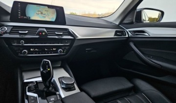 BMW Seria 5 G30-G31 Touring 530d 265KM 2018 BMW Seria 5 X-Drive, 3.0 Diesel 265 KM, Sport, Szwajcaria 3.0 Diesel 265KM, zdjęcie 7