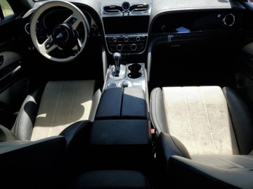 Bentley Bentayga 2021 Bentley Bentayga 2021 4.0l 4.0 Benzyna 542KM, zdjęcie 8