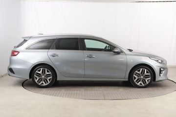 Kia Ceed III Hatchback 1.6 CRDi SCR 136KM 2019 Kia Ceed 1.6 CRDi, Automat, Skóra, Navi, Klima, zdjęcie 5