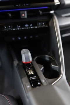 Toyota C-HR II SUV 2.0 Hybrid Dynamic Force 197KM 2024 Toyota C-HR 2.0 Hybrid Dynamic Force GR Sport 2.0 Hybryda 197KM, zdjęcie 28