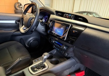 Toyota Hilux VIII Podwójna kabina 2.4 D-4D 150KM 2019 Toyota Hilux salon Polska FV 23 tylko 19 tys km R CARS Warszawa 2.4 150KM, zdjęcie 9
