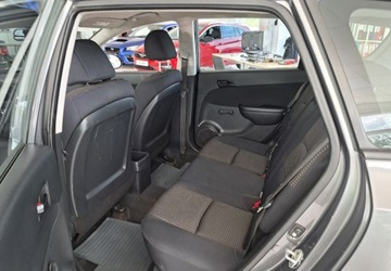 Hyundai i30 I CW 1.6 CRDi 90KM 2008 Hyundai i30 1,6 CRDi CW Kombi 1.6 Diesel 90KM, zdjęcie 17