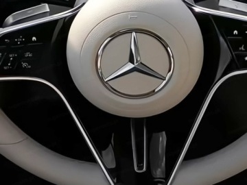 Mercedes Klasa E W214 Sedan 2.0 200 204KM 2026 E Klasa 200 4-Matic Exclusive 2.0 (204KM) 2026, zdjęcie 12