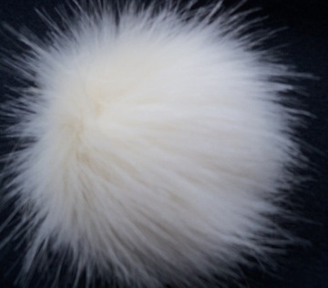 ПОМПОН ДЛЯ ШАПКИ ИЗ ЛИСЬКИ 12СМ, ЧЕРНЫЙ И КРАСНЫЙ