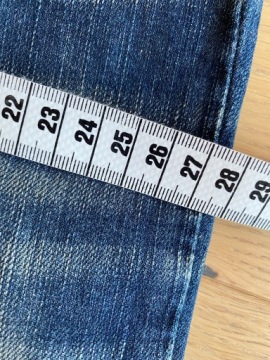 Длинные прямые джинсы LEVIS 27 / 8075