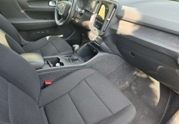 Volvo XC40 2021 Volvo XC 40 Volvo XC 40 T2 Momentum Pro 1.5 Benzyna 129KM, zdjęcie 6