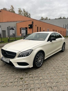 Mercedes CLS W218 Coupe Facelifting 500 408KM 2017 Mercedes CLS 550 4-Matic 9G-Tronic Pakiet stylistyczny AMG Zadbany 2017r