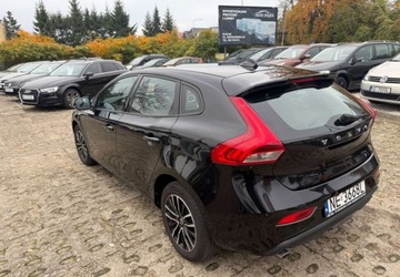 Volvo V40 II Cross Country 2.0 D3 DRIVE-E 150KM 2016 Volvo V40 Bardzo zadbany pelen serwis 2.0 Diesel 150KM, zdjęcie 3