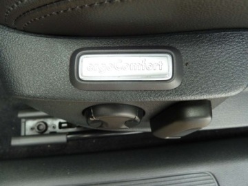 Volkswagen Passat B8 Variant 2.0 TDI BlueMotion SCR 150KM 2018 Volkswagen Passat NAWIGACJA PLHIGHLINE DSG-7PANORAMAASYSTENT PARKOWANIASKO, zdjęcie 11