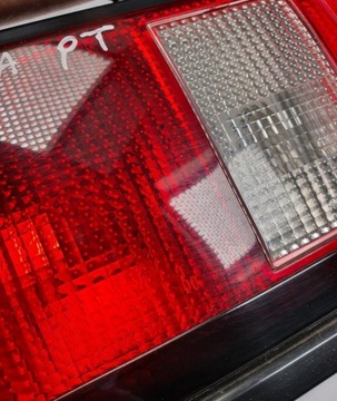 SVĚTLO PRAVÝ ZADNÍ TOYOTA MR2 II SW20 33-08105 EVROPA