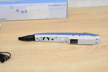 Мини-духовой инструмент Roland AE-01 Aerophone в идеальном состоянии!