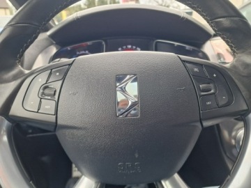 DS 5 Hatchback (Citroen) 2.0 HDi Hybrid4 200KM 2012 Citroen DS5 2.0 HDI SportChip 4x4Hybrid Automat, zdjęcie 35
