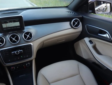 Mercedes CLA C117 Coupe 1.6 200 156KM 2014 Mercedes CLA 200, Salon Polska, Automat, VAT 23%, zdjęcie 7