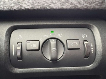 Volvo V40 II Hatchback 1.6 T3 150KM 2013 Volvo V40 1.6 benzyna150KM KineticGrzane foteleGrzana szybaSerwis ASOSalon, zdjęcie 18