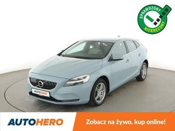 Volvo V40 II Cross Country Facelifting 2.0 T4 190KM 2017 Volvo V40 full LED jasne skóry klima auto