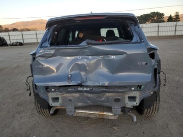 Volvo XC40 2023 Volvo XC 40 Plus 2023 2.0l 2.0 Benzyna 194KM, zdjęcie 2