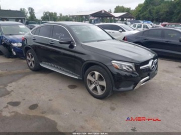 Mercedes GLC C253 2017 Mercedes-Benz GLC 2017 r., 2,0L 300 COUPE 4MATIC 2.0 Benzyna 241KM