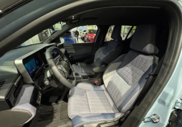 Renault 2025 Renault 4 GDYNIA techno 150 KM comfort range, niski przebieg, gwarancja, zdjęcie 16