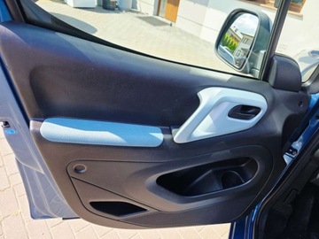 Citroen Berlingo II Combi Facelifting 1.6 HDI 75KM 2015 Citroen Berlingo Multispace___Limited Selection___1.6 HDi 75KM___Pelna His, zdjęcie 33