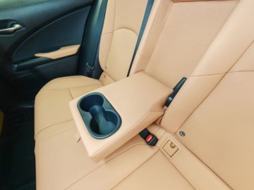 Lexus UX Crossover Facelifting 2.0 300h 199KM 2025 LEXUS UX 300h F Sport Design 2.0 Hybrid Dynamic Force 199KM 2025, zdjęcie 11