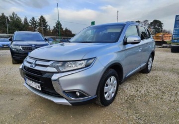Mitsubishi Outlander III SUV Facelifting 2017 2.0 150KM 2017 Mitsubishi Outlander Mitsubishi Outlander 2.0 2WD CVT Diamant Edition 2.0, zdjęcie 2