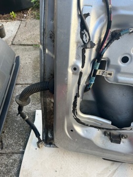 TOYOTA LAND CRUISER 120 VÍKO KUFRU ZADNÍ IDEALNI BEZ REZU