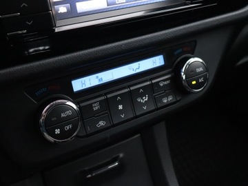 Toyota Corolla X Sedan Facelifting 1.6 Valvematic 132KM 2014 Toyota Corolla 1.6 Valvematic, Salon Polska, zdjęcie 14