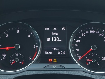 Volkswagen Passat B8 Variant 2.0 TDI BlueMotion SCR 150KM 2017 VW Passat 2.0 TDI, Salon Polska, Navi, Klima, zdjęcie 10