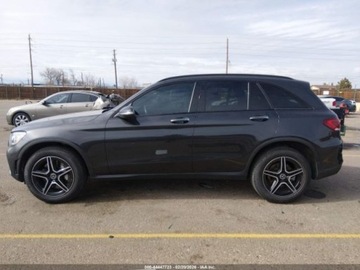 Mercedes GLC C253 2020 Mercedes-Benz GLC 300 4Matic 2020 2.0 Benzyna 255KM, zdjęcie 2