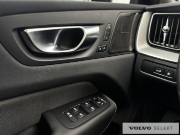 Volvo XC60 II Crossover Plug-In Facelifting 2.0 T6 350KM 2025 Volvo XC 60 T6 Plug-In | AWD | Plus Dark | FV23% |, zdjęcie 33