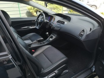 Honda Civic VIII Hatchback 3d 1.8 i-VTEC 140KM 2010 Honda Civic 1.8 I-VTEC 140KM Klimatronic Tempomat, zdjęcie 18