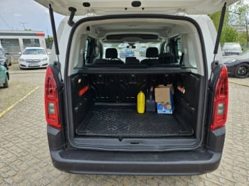 Citroen Berlingo III Osobowy M 1.2 PureTech 110KM 2021 Citroen Berlingo 1,2 benzyna 110KM nawigacja, zdjęcie 14