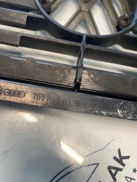 MASKA MŘÍŽKA PŘEDNÍ VW JETTA I MK1 161853653B ORIG.