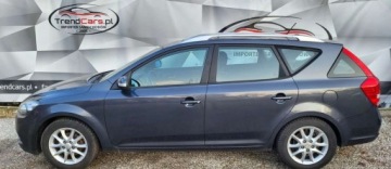 Kia Ceed I SW Facelifting 1.6 DOHC CVVT 126KM 2010 Kia Ceed 1.6 125 KM bezwypadkowa klimatronic szyberdach 1.6 Benzyna 125KM, zdjęcie 4